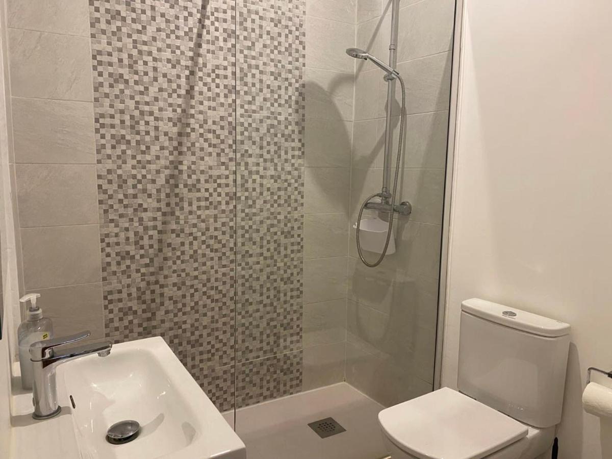 Ferienwohnung 2Br In The Zoko Contemporary And Convenient Gibraltar Exterior foto