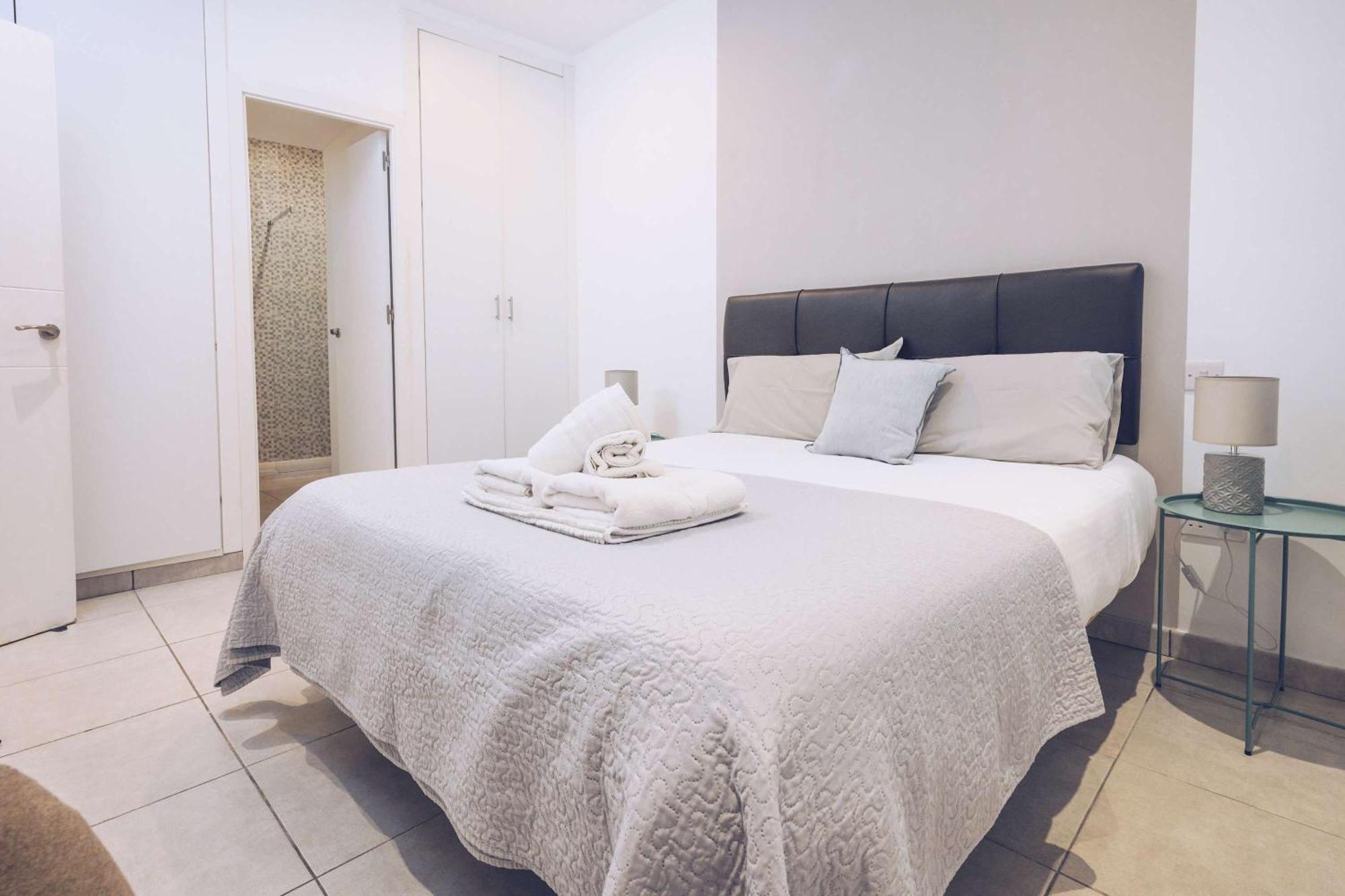 Ferienwohnung 2Br In The Zoko Contemporary And Convenient Gibraltar Exterior foto