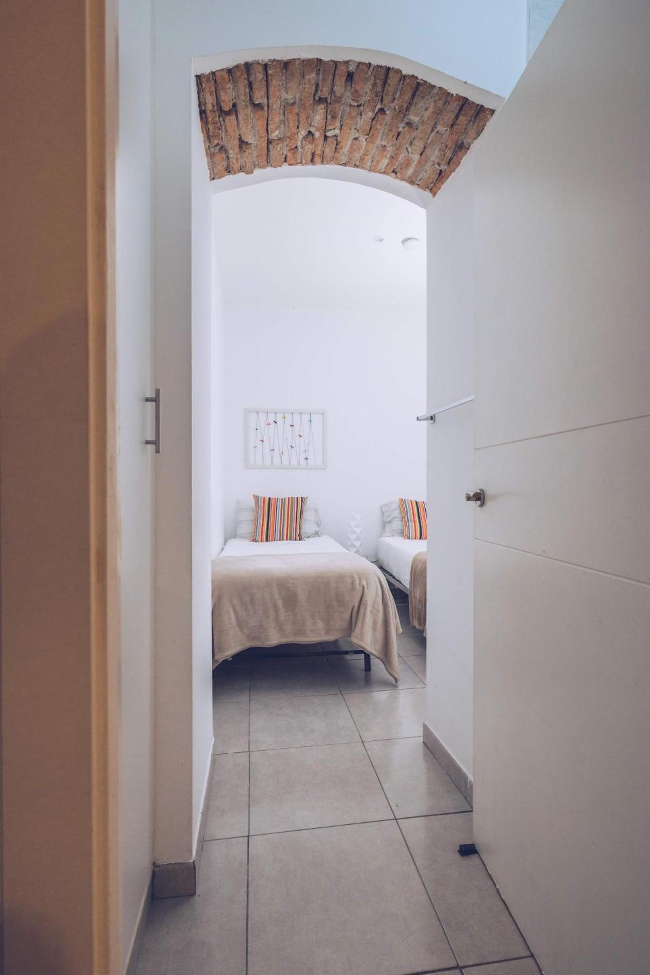 Ferienwohnung 2Br In The Zoko Contemporary And Convenient Gibraltar Exterior foto