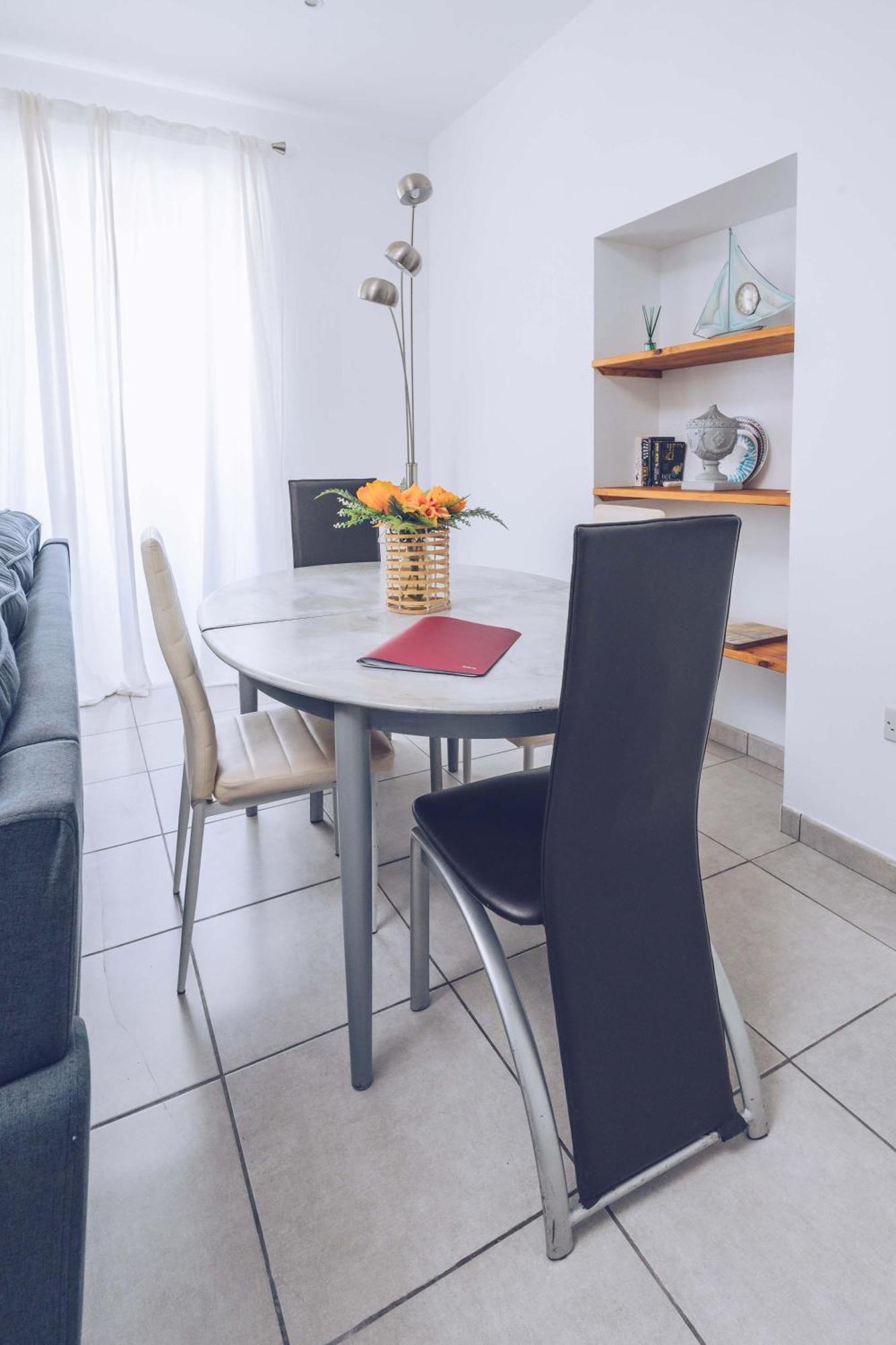 Ferienwohnung 2Br In The Zoko Contemporary And Convenient Gibraltar Exterior foto